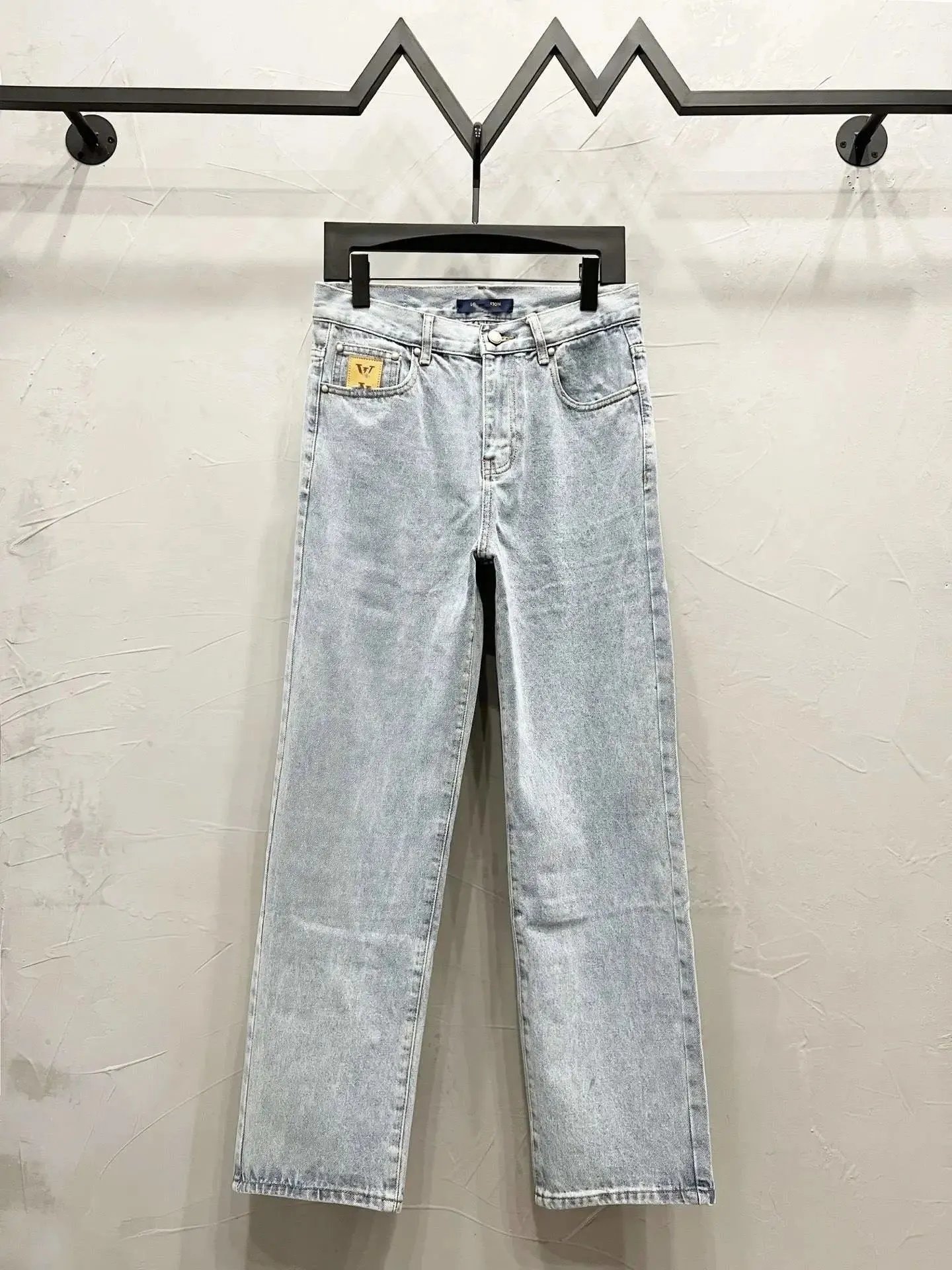 LYM909
