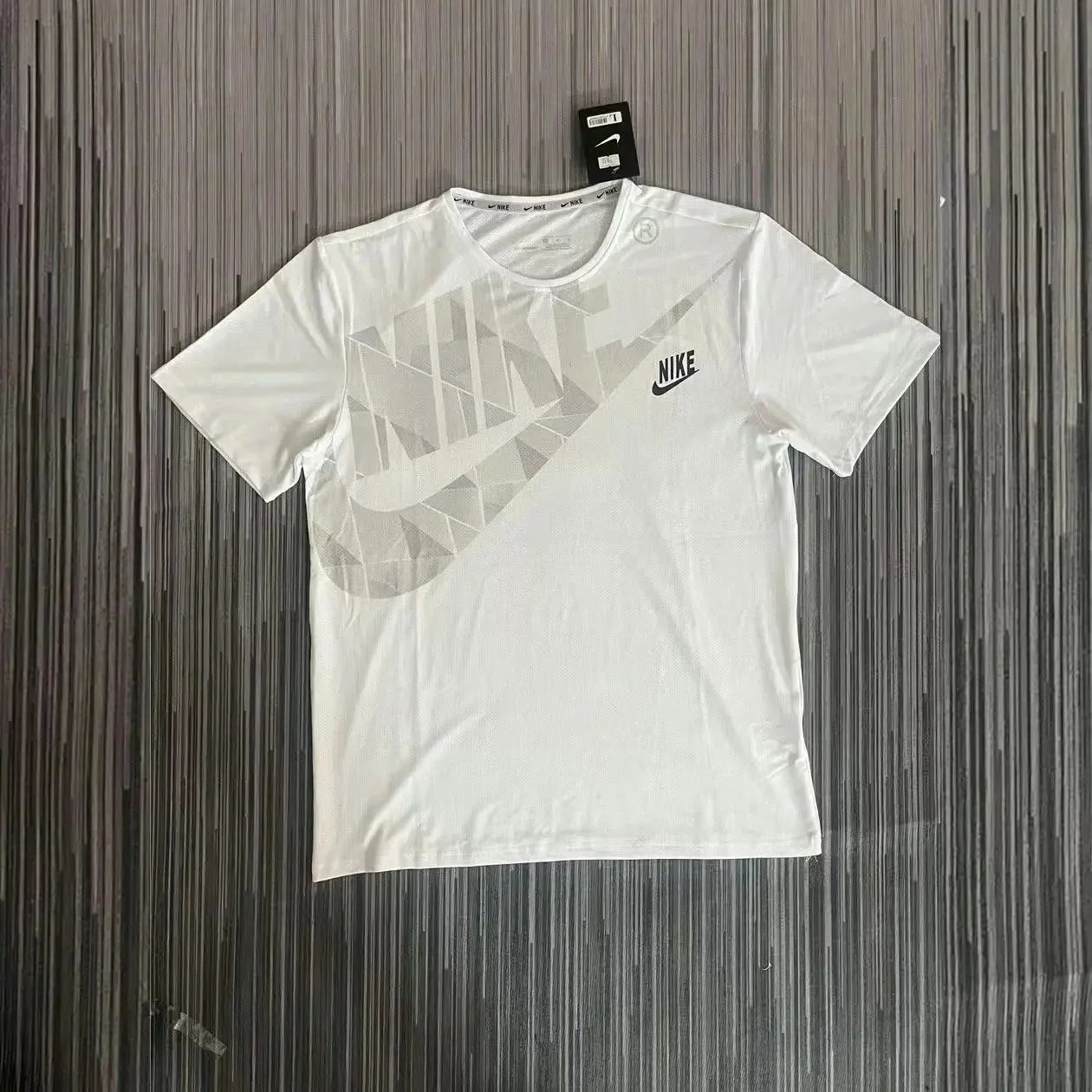 t-shirt/8