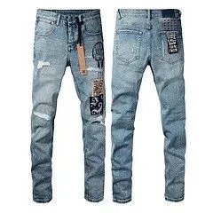 3022