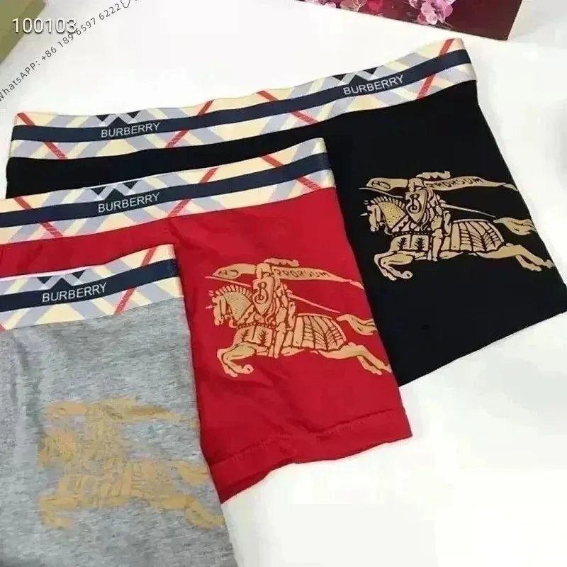 Burberry 黑+红+灰