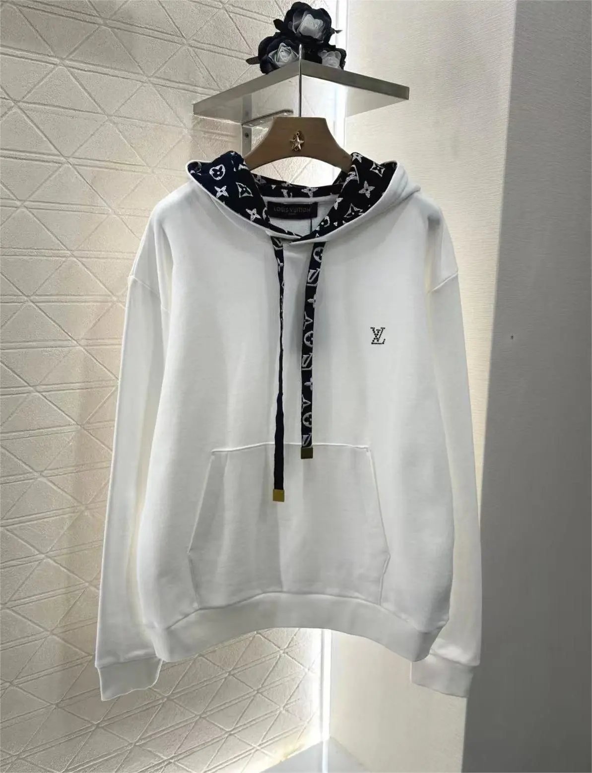 LV 26
