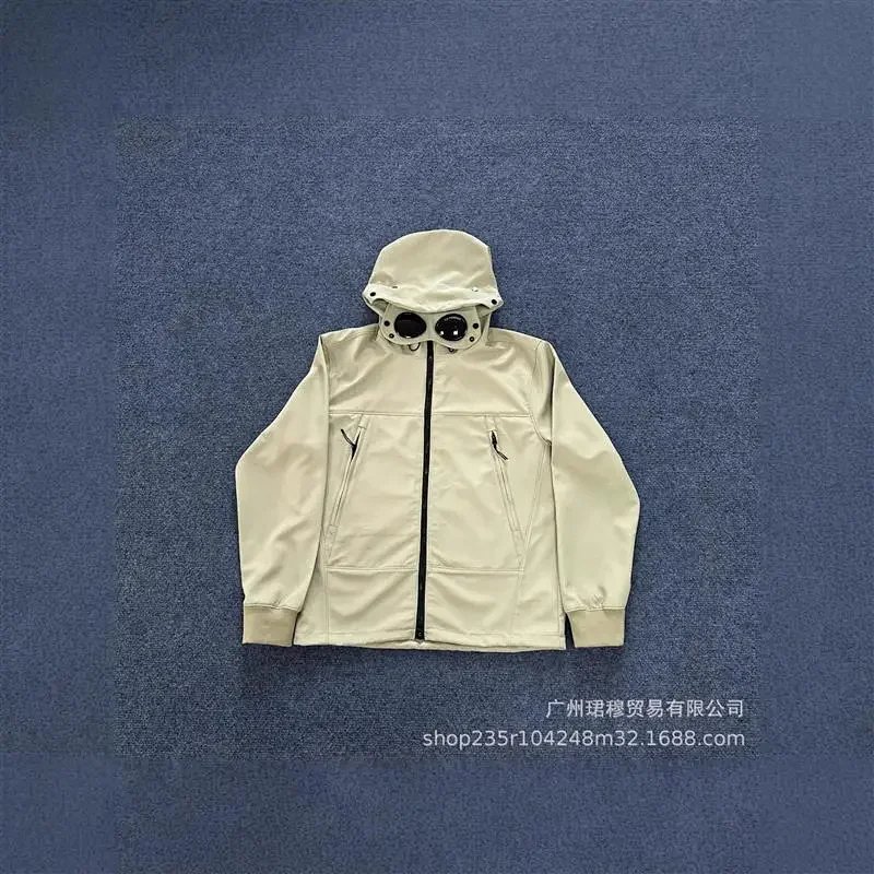冲锋衣—卡其色