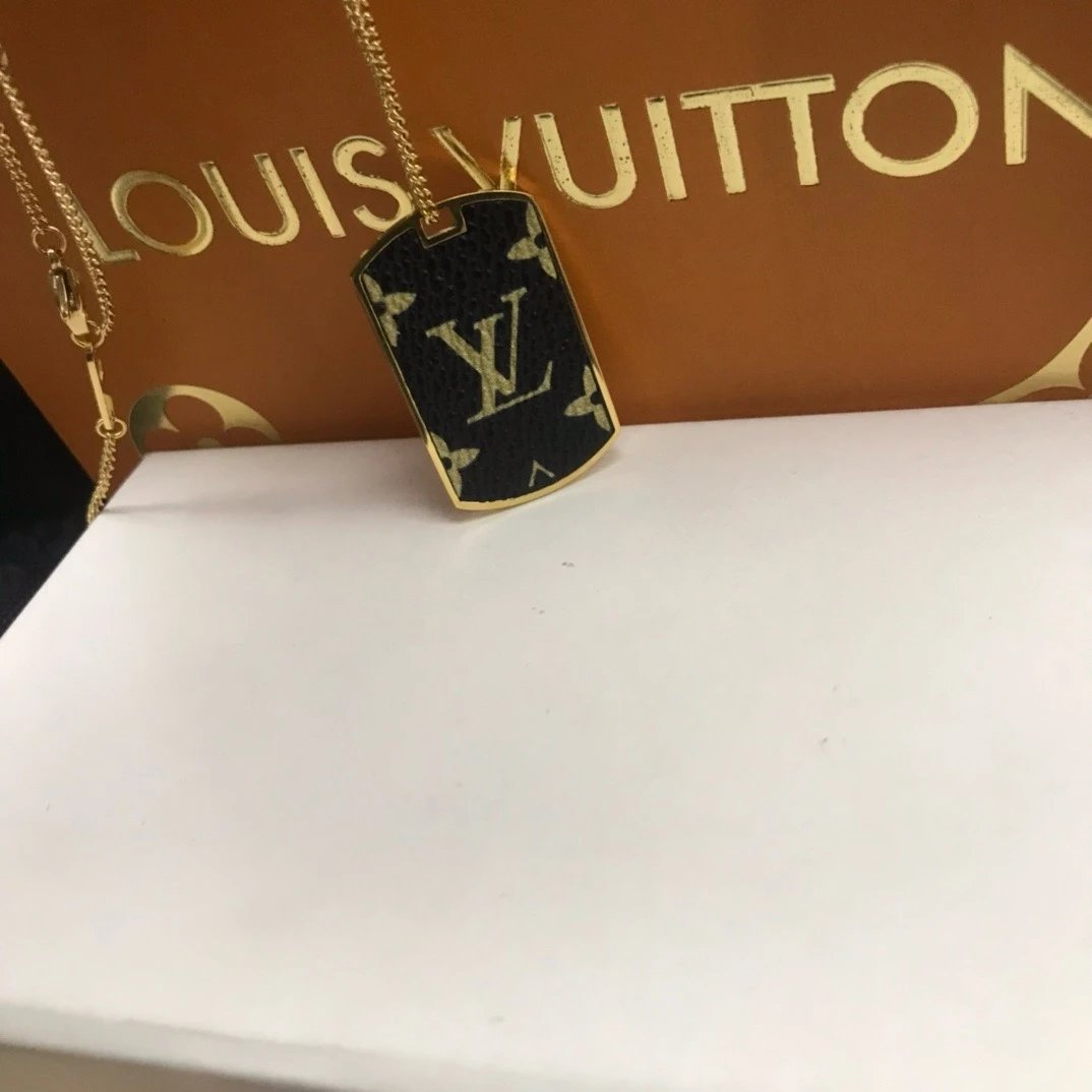 新款皮方牌项链-黄金色