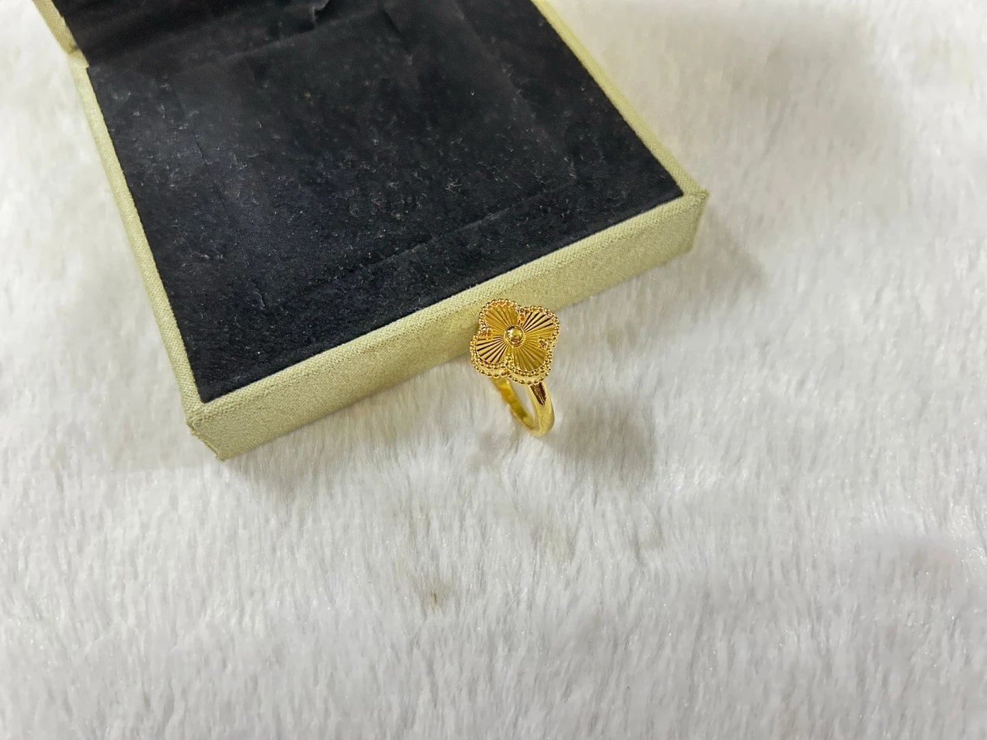 金色