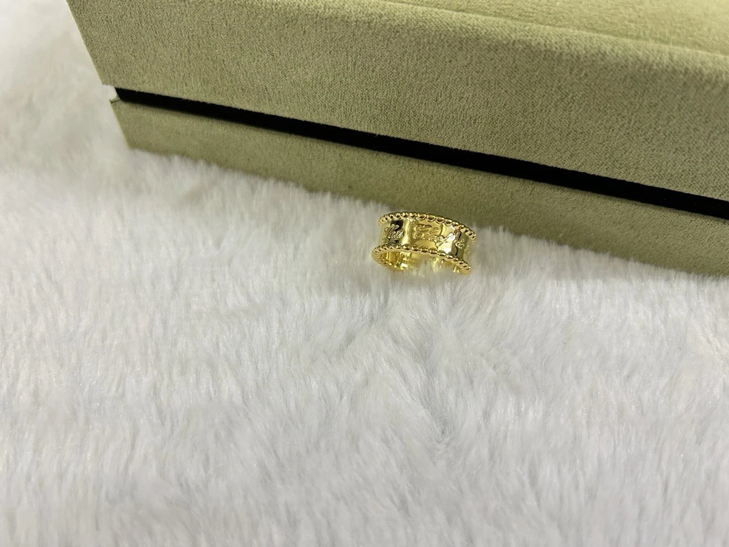 金色