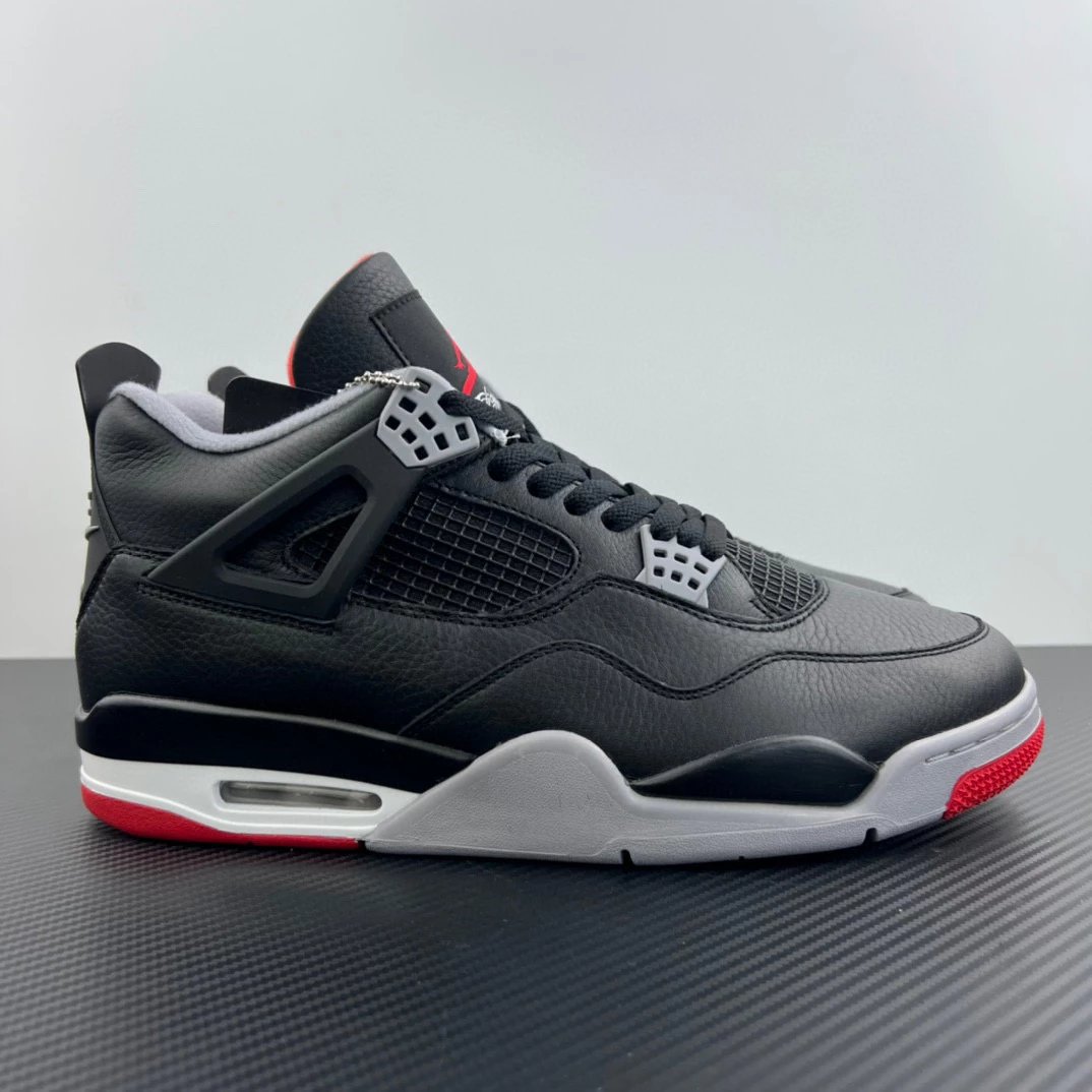 Aj4 新黑红公牛 2024版