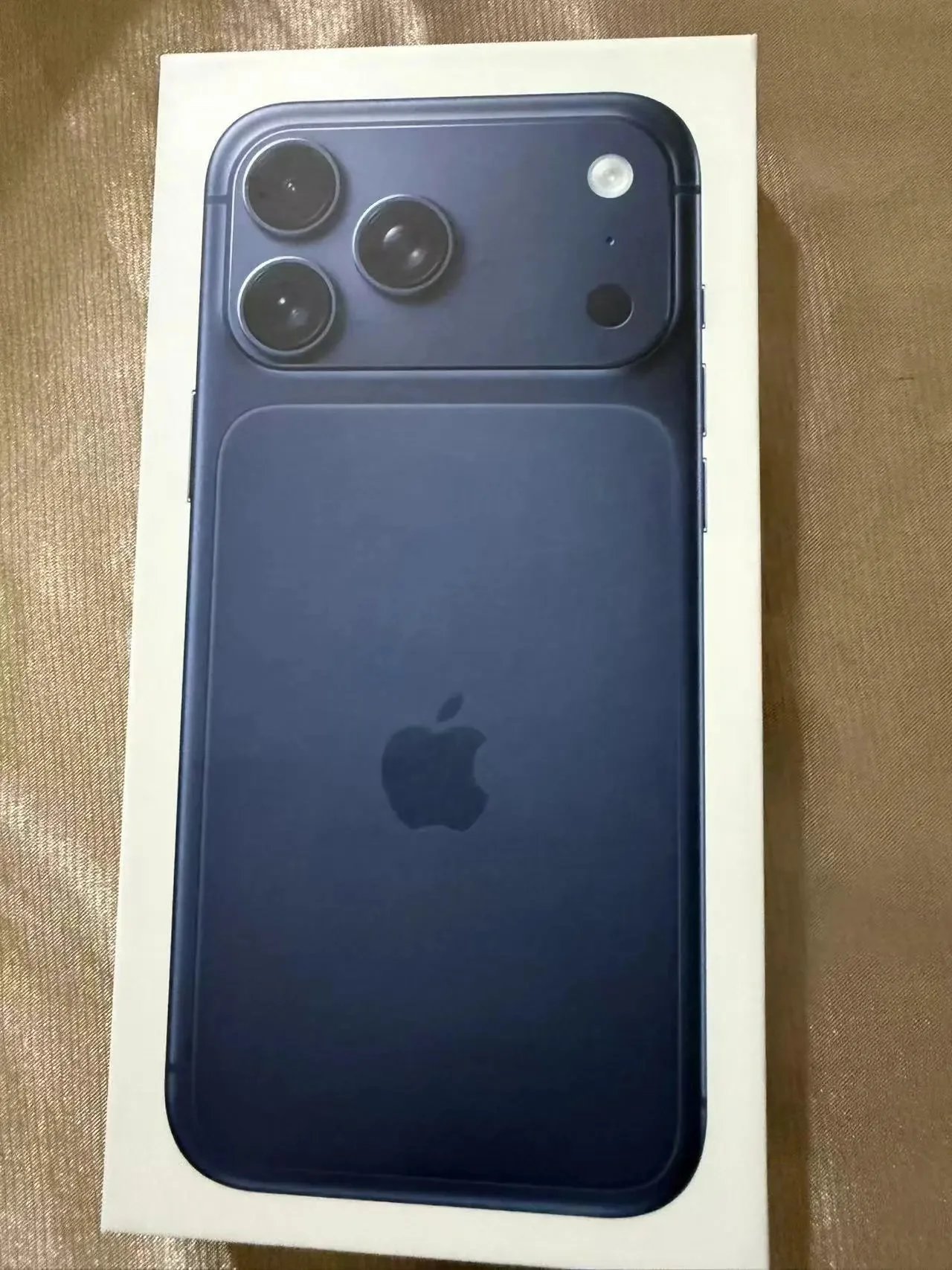 17pro Dark blue