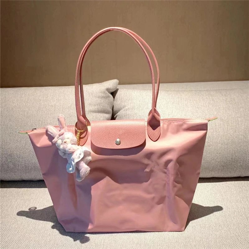 花瓣粉