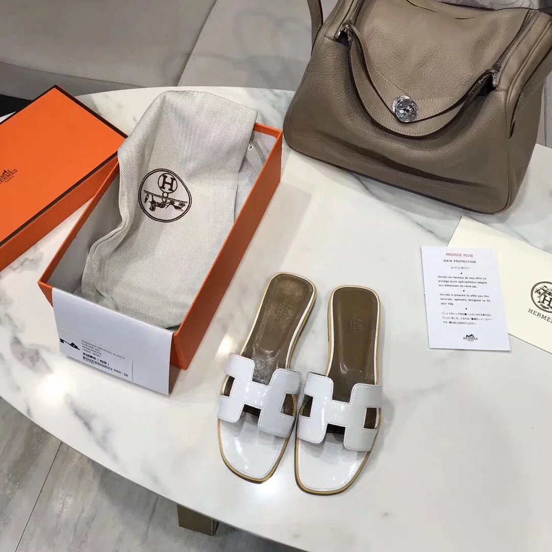 漆皮白