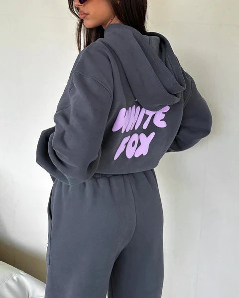 深灰色