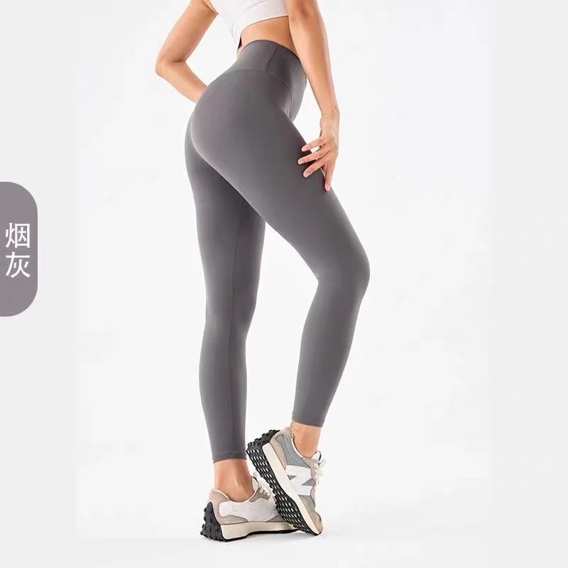 烟灰色