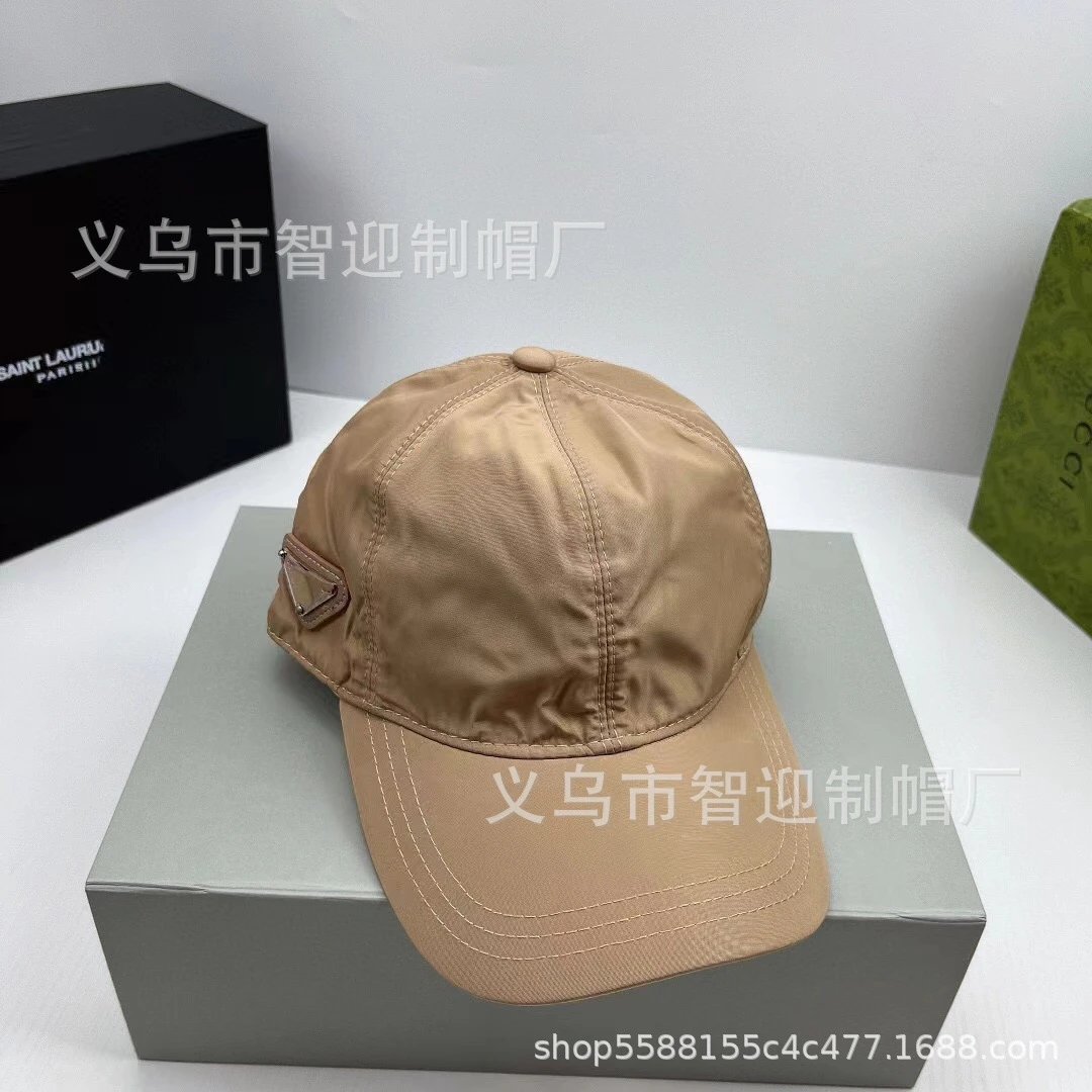 卡其色