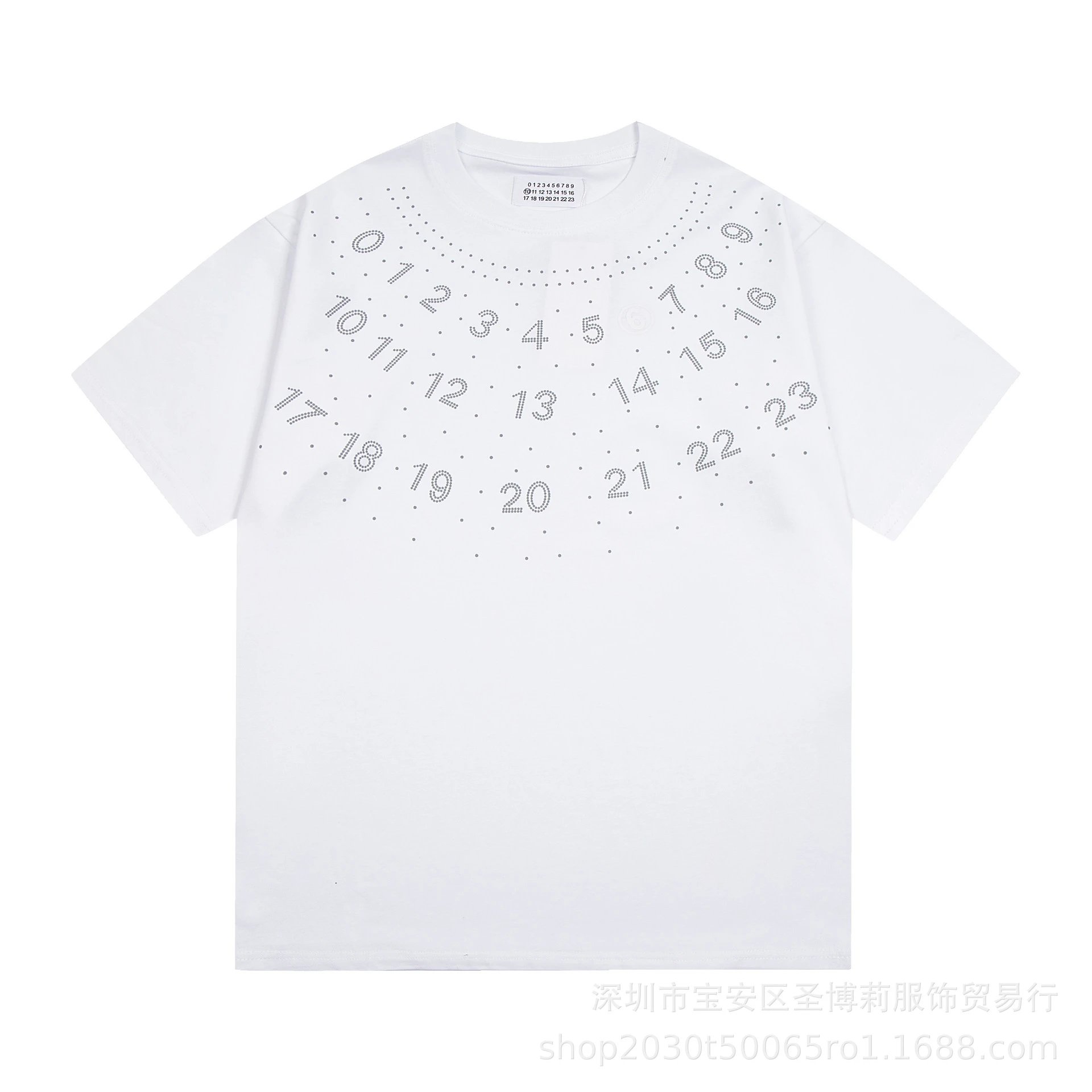 M633白色