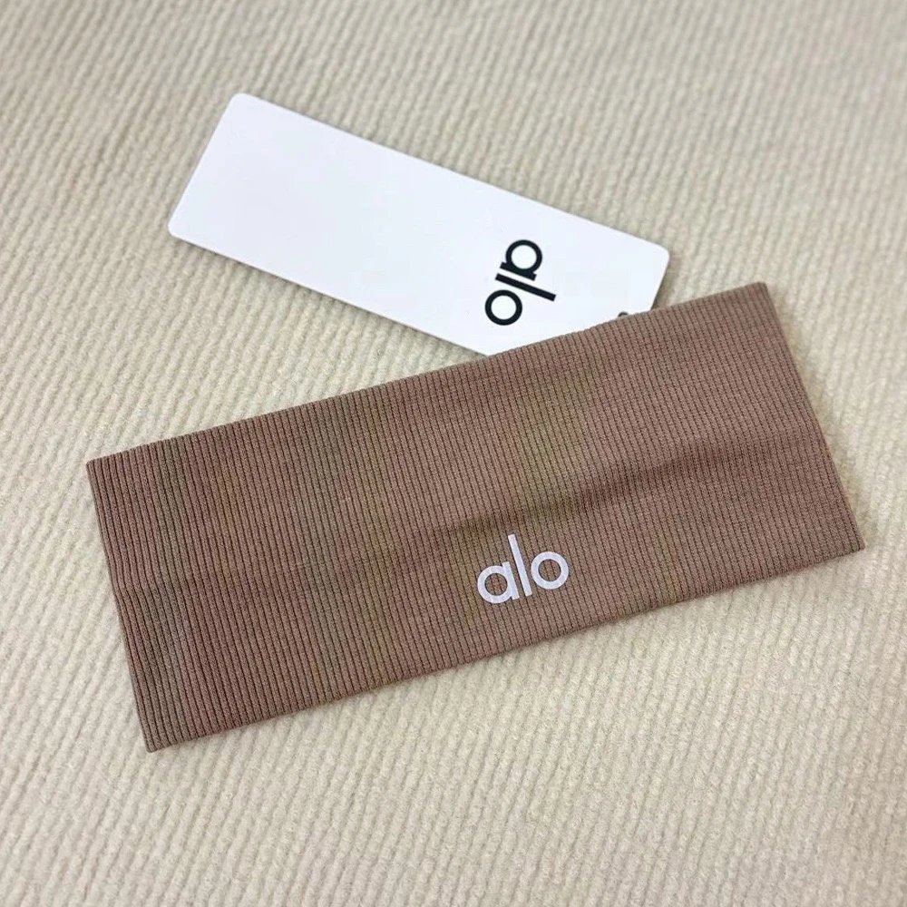 卡其色