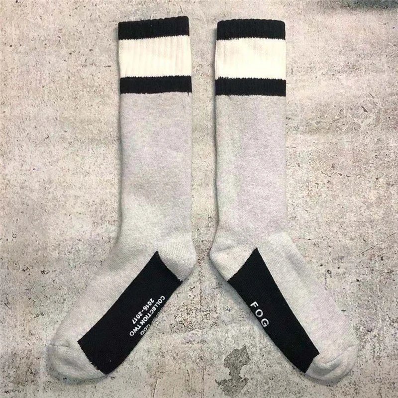 灰色