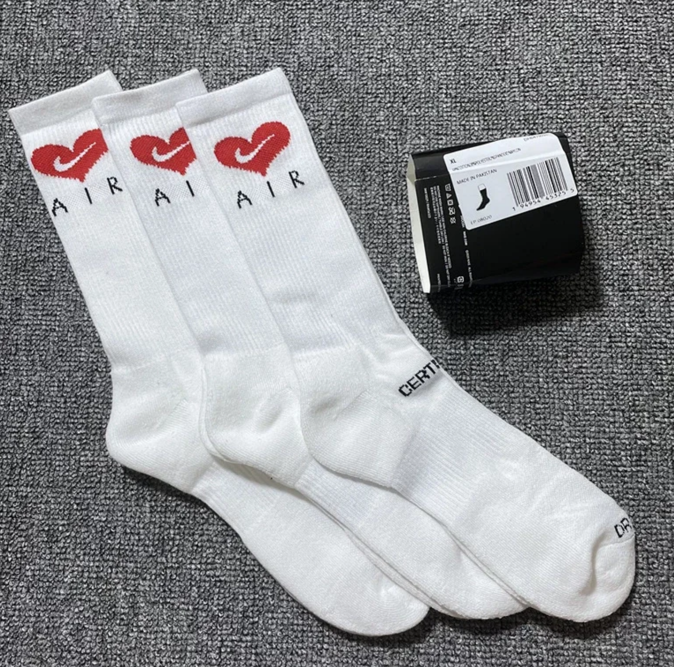 白色爱心三双装 SIZE：XL 44-49