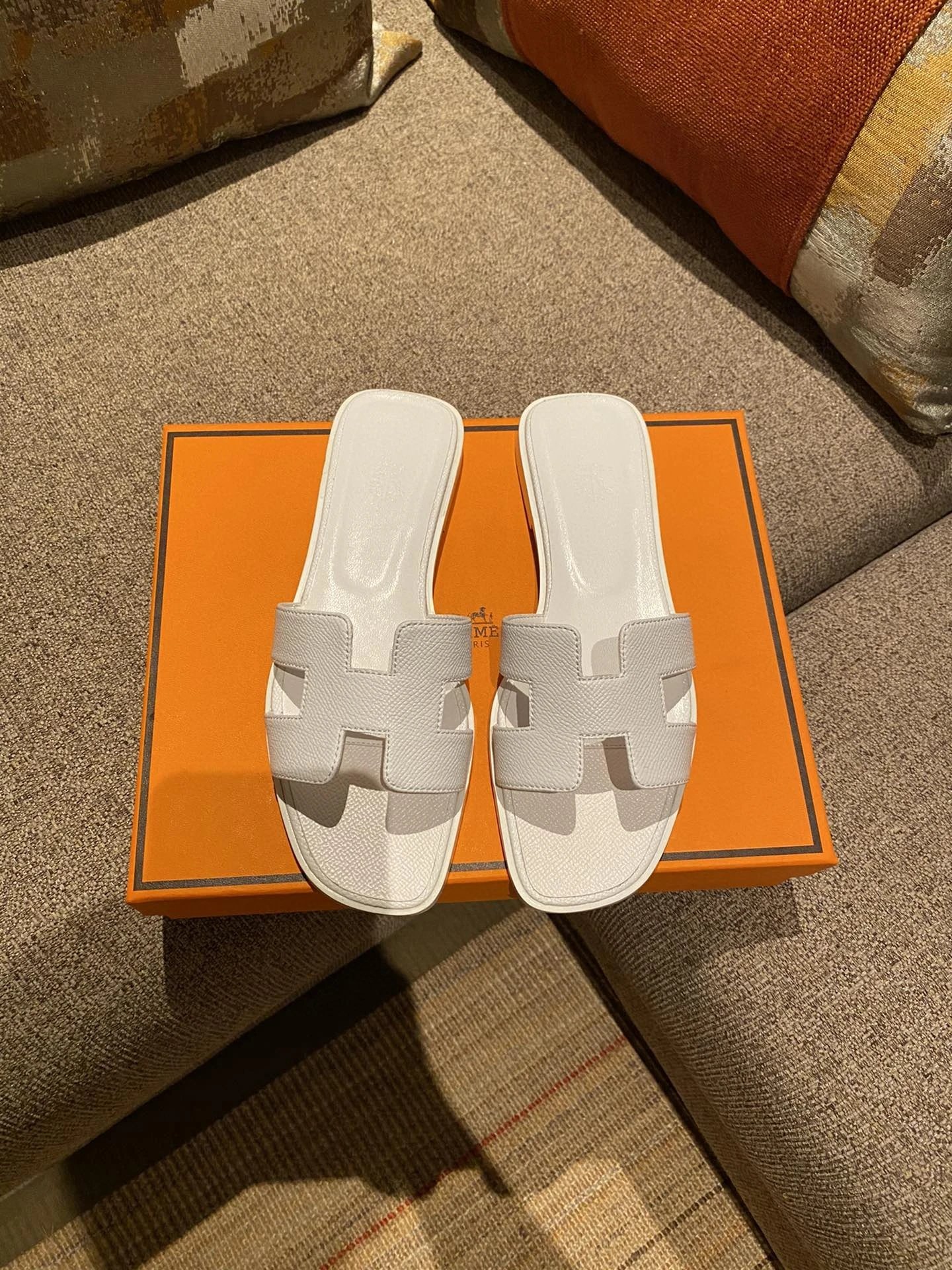 全白