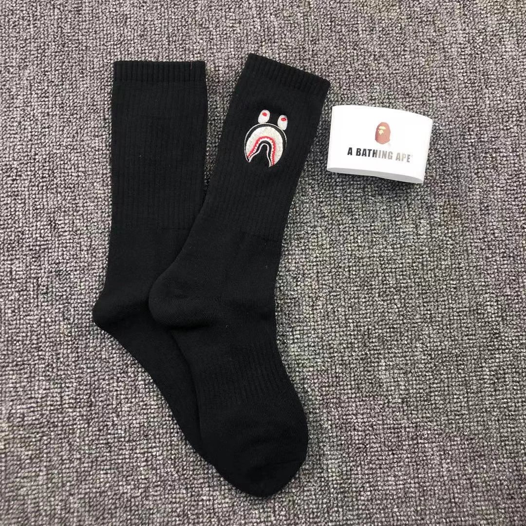 猿人黑色蜗牛刺绣