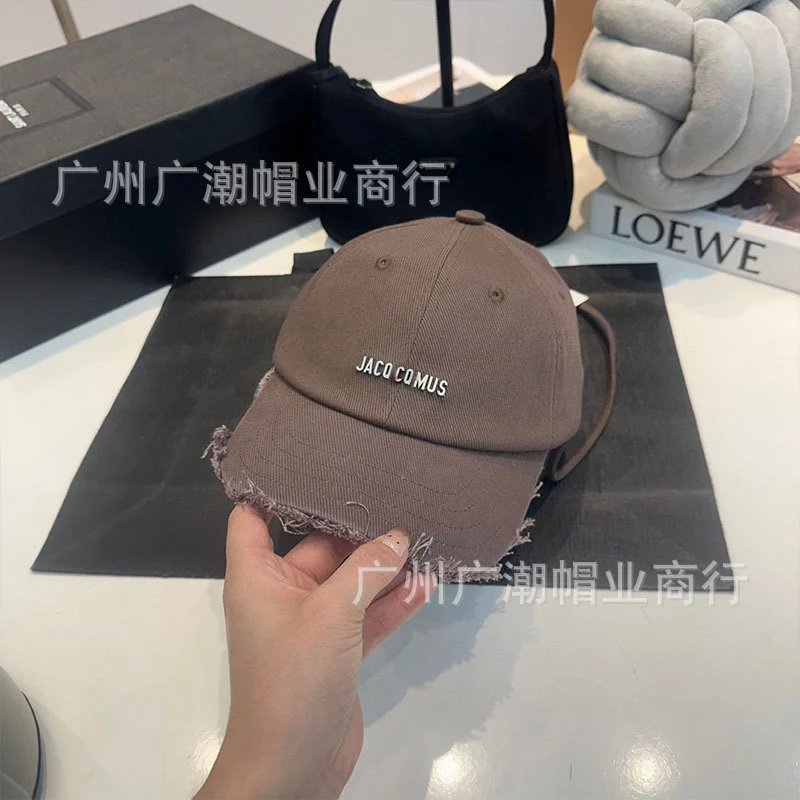 卡其色