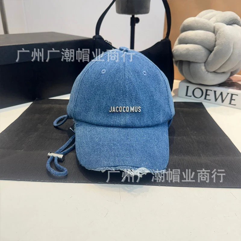 蓝色
