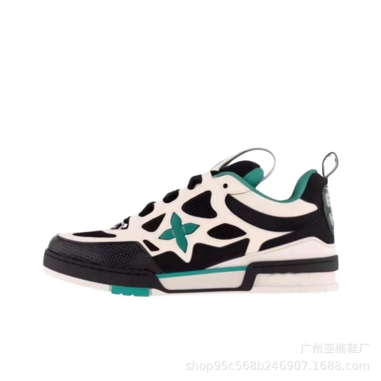 浅绿色