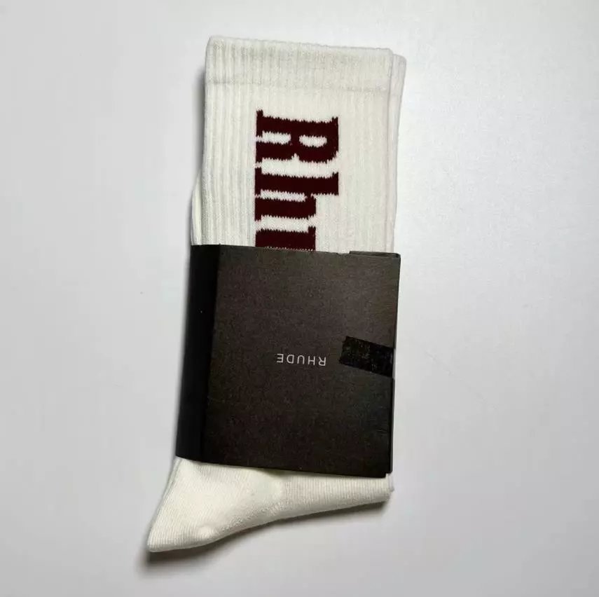 HO00047 R竖字母经典米白色（红字体） 平底