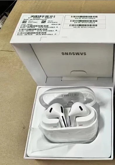 Galaxy Buds3 white