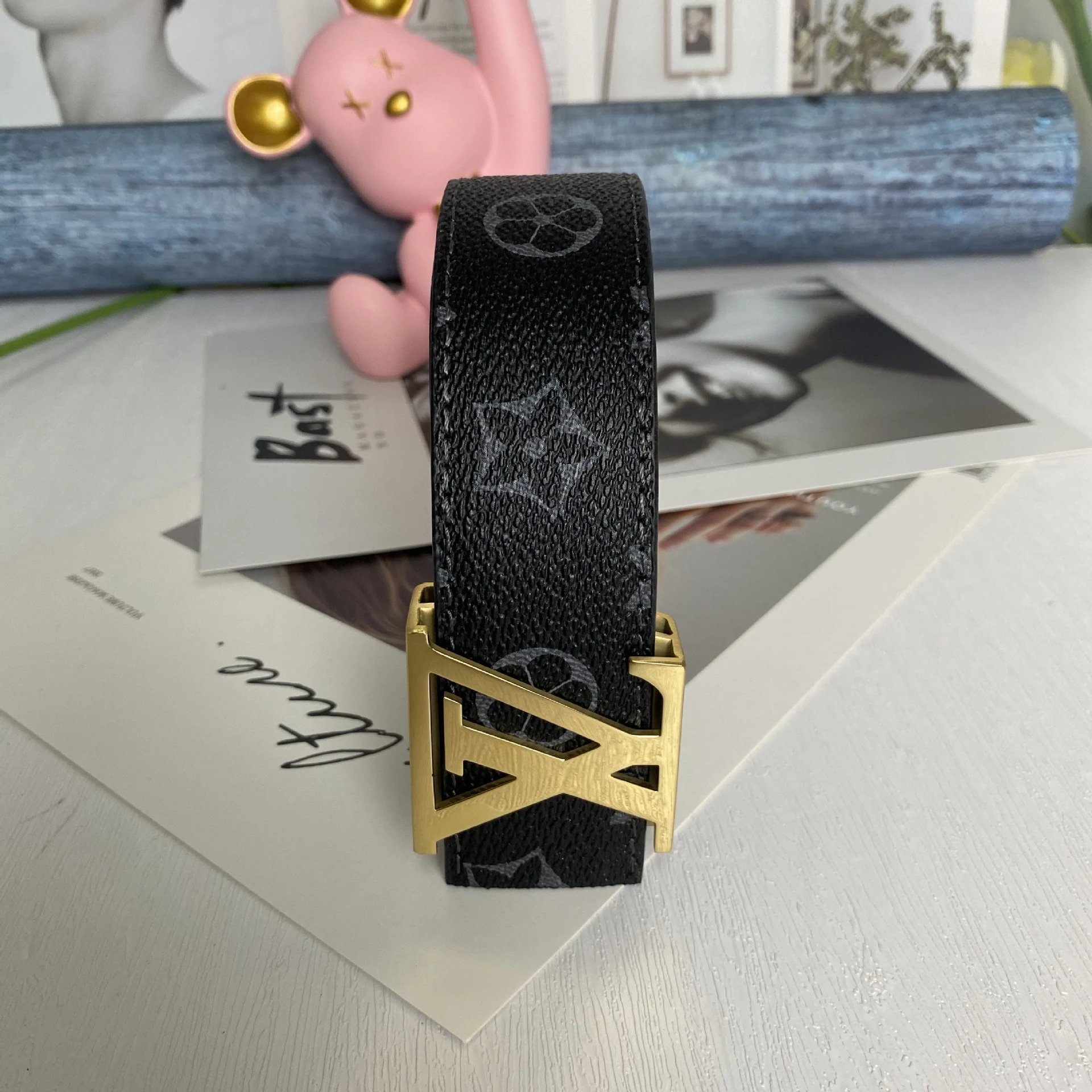 金扣黑老花