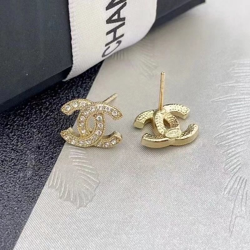 金耳钉
