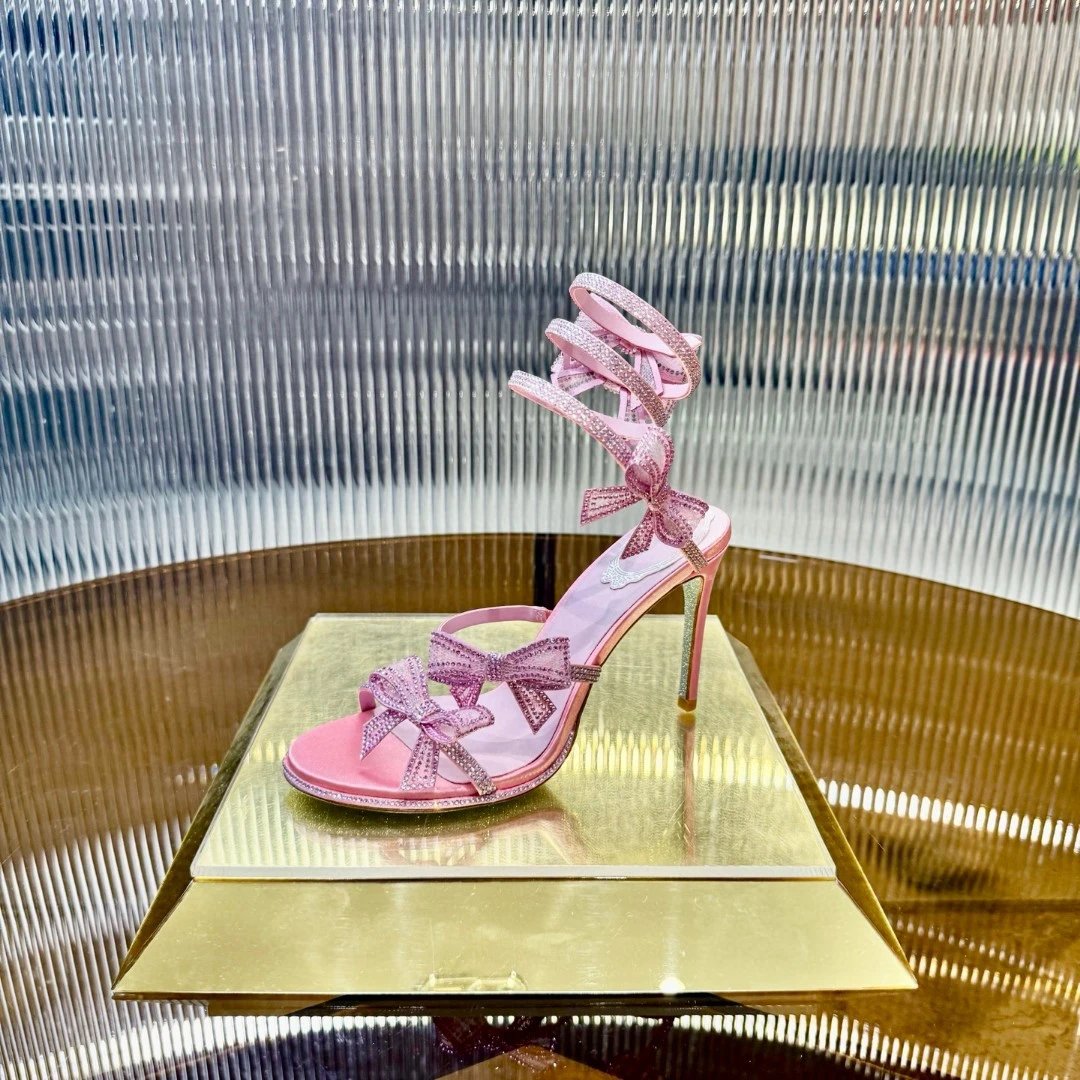 粉红色