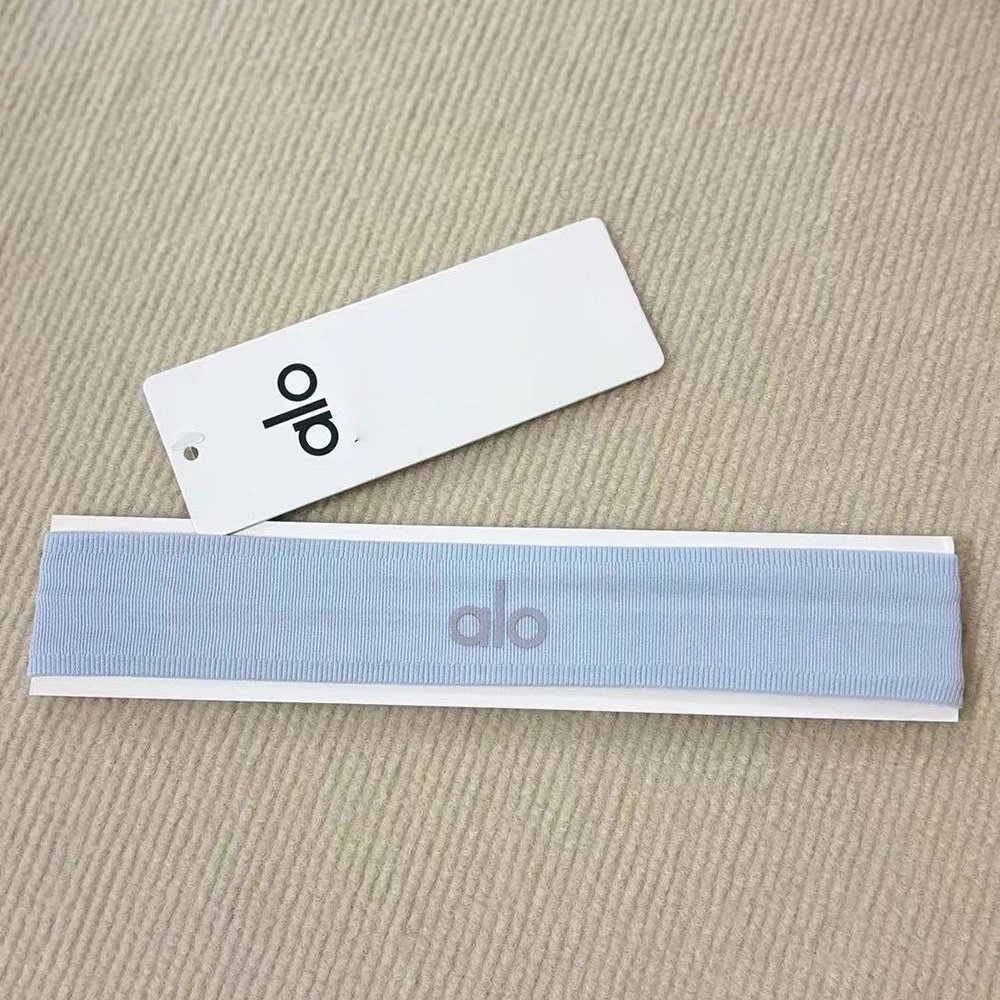 浅蓝色