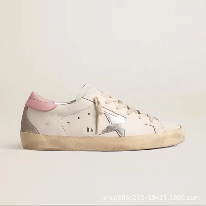浅棕色