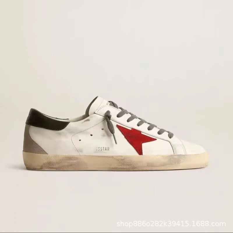 砖红色