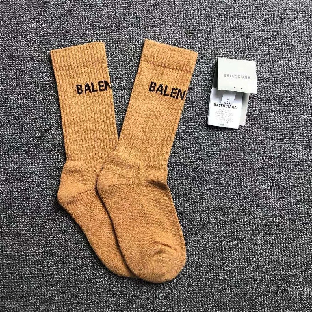 卡其色