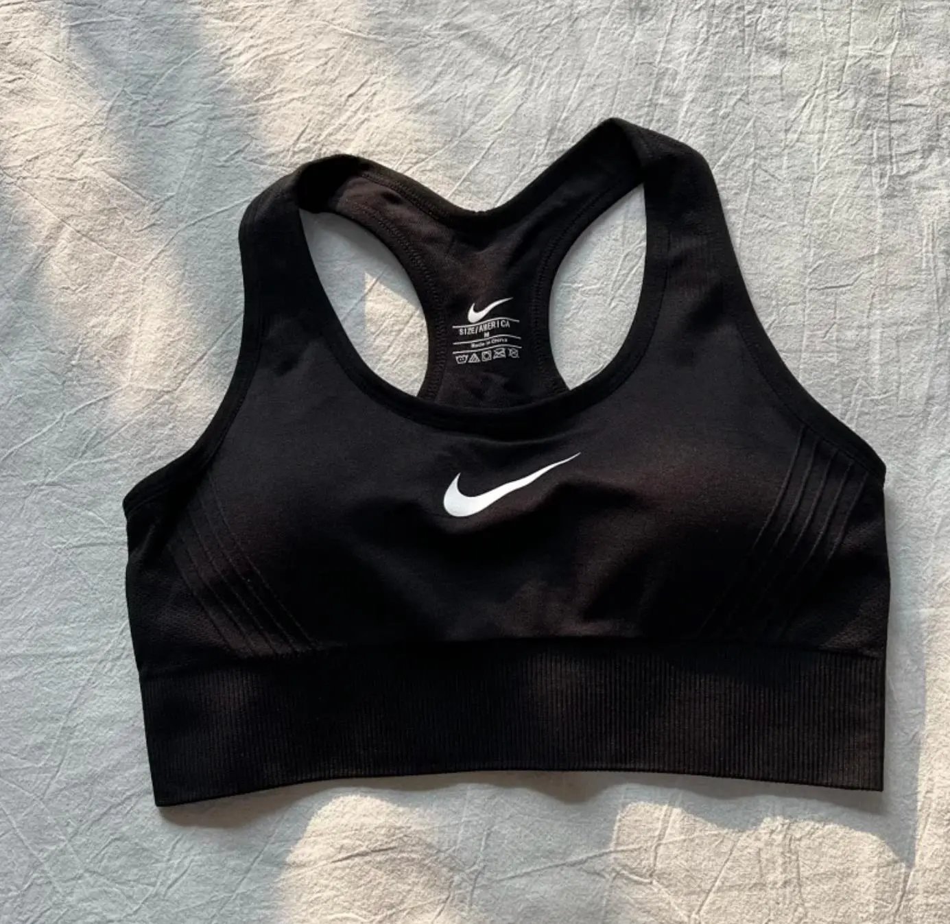 BLACK黑色： SIZE M