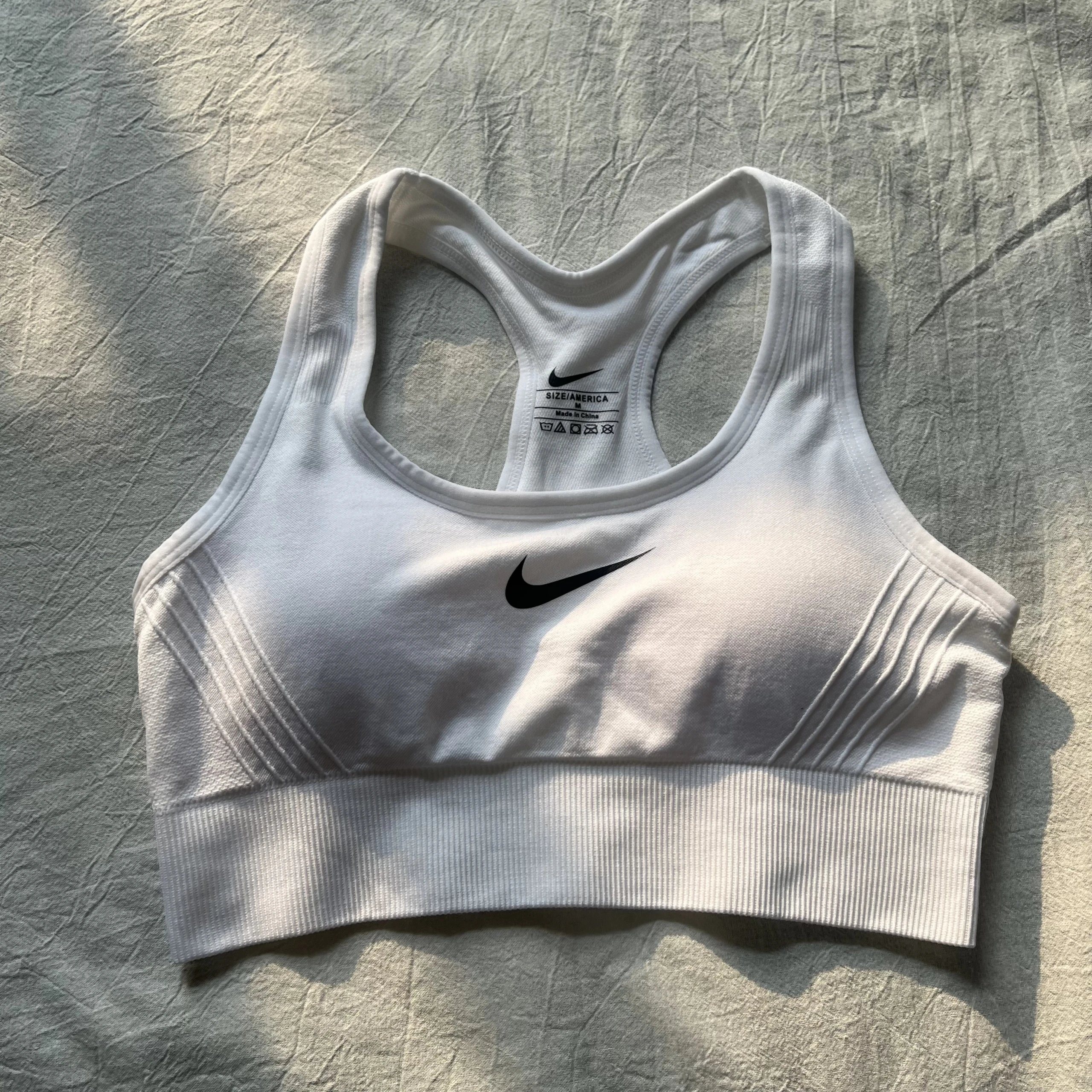 WHITE白色： SIZE S