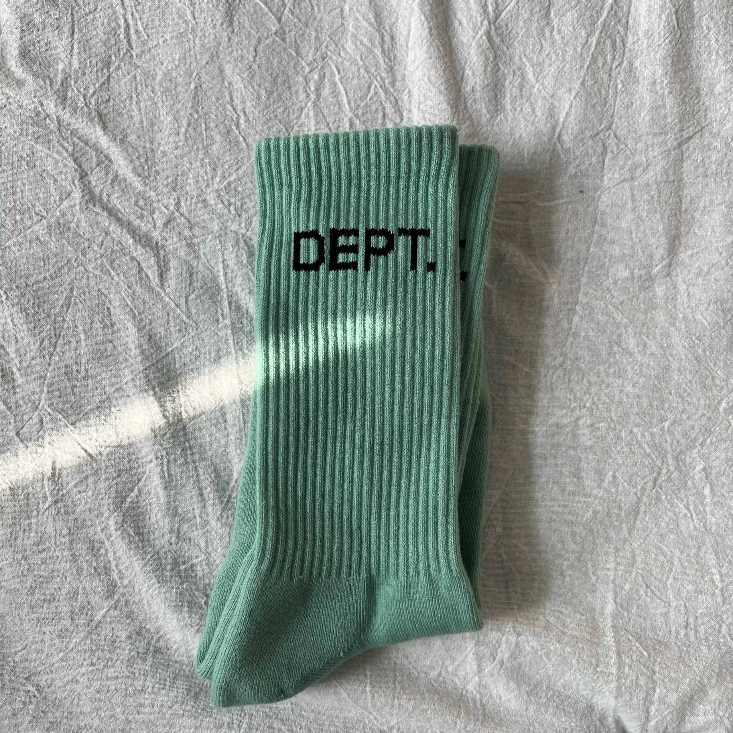 D.E.P.T lake green 湖水绿