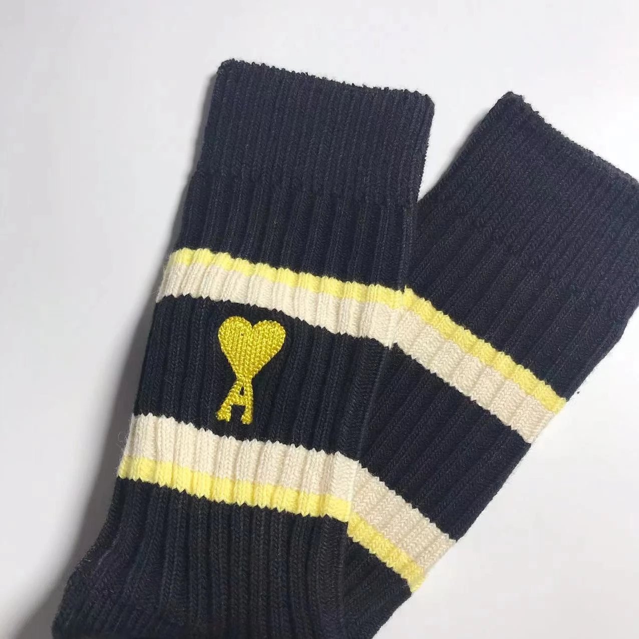 黄色条纹