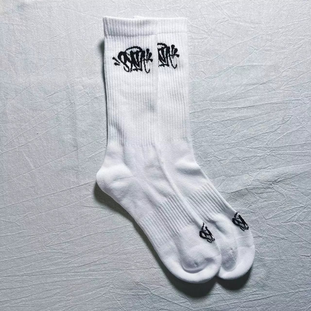 一双 白黑 (white/black one pair)