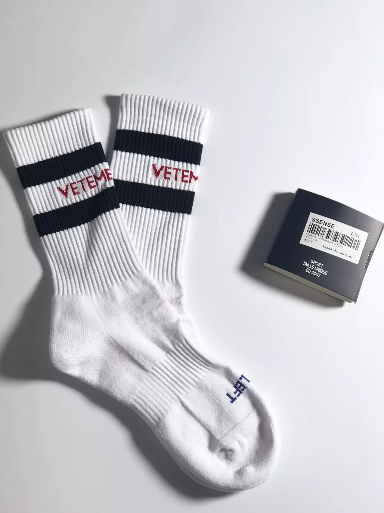 202300211白色 毛巾底towel version with bag