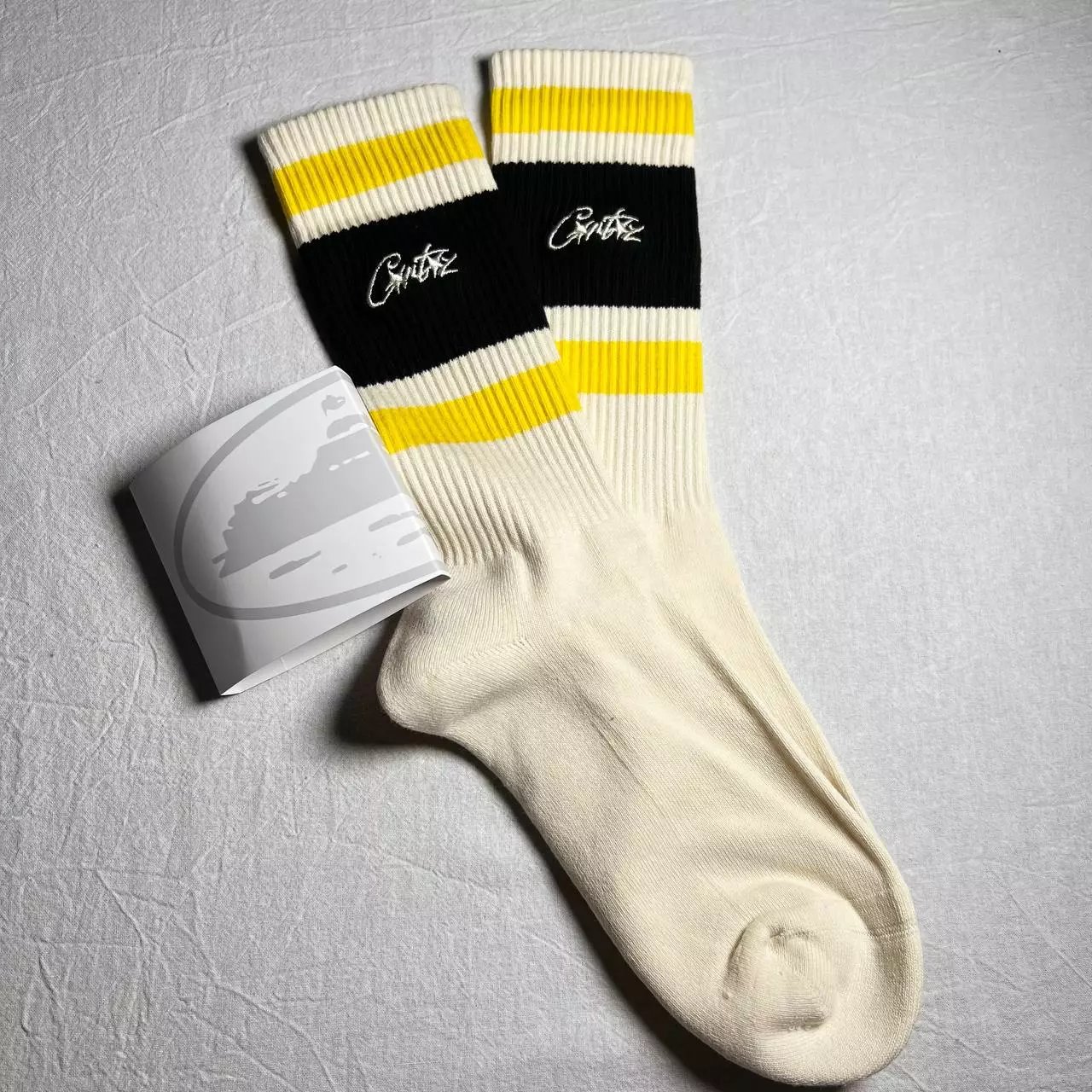 202300043 CO刺绣 米白色 ——黄（黑）黄