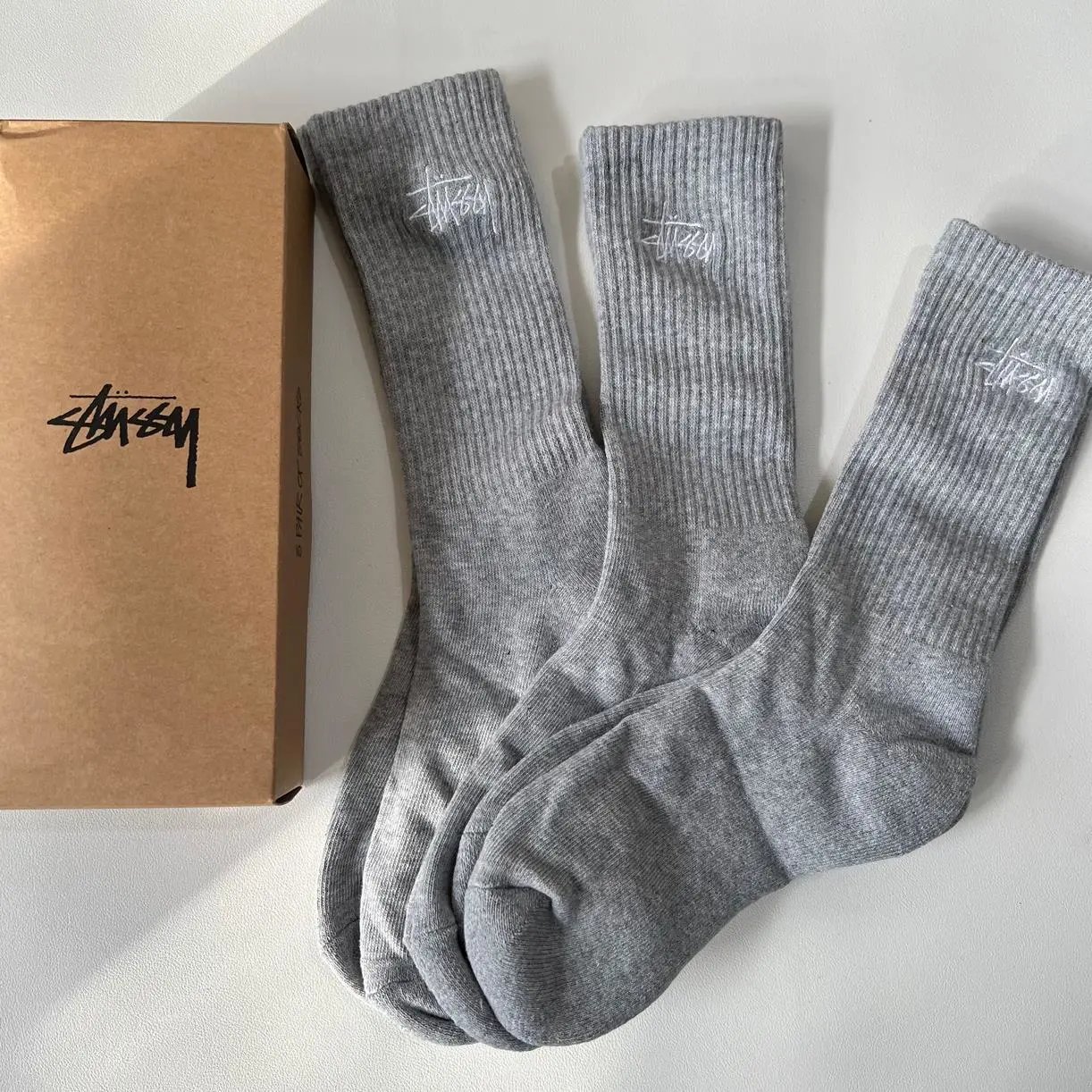 灰色grey